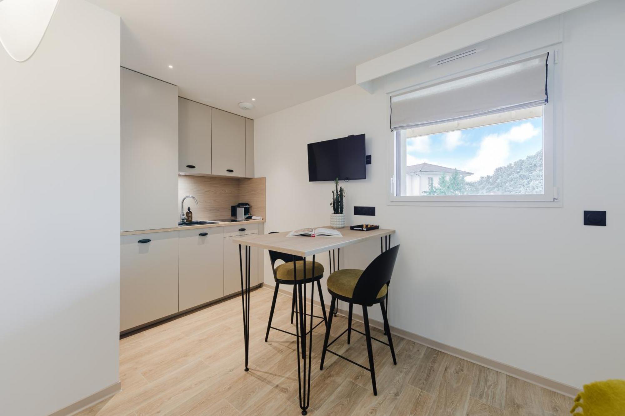 Appart Hotel Neostelia Annecy Zewnętrze zdjęcie
